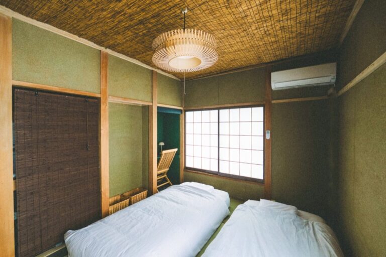 B room